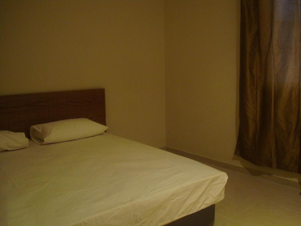 Red Tower Furnished Apartments Mahboula Exterior foto